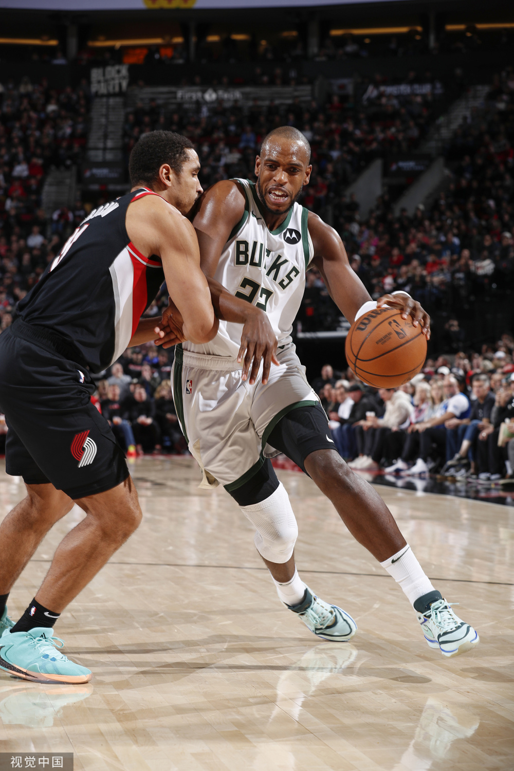 AYX体育赛事直播波特兰开拓者训练开放日；转会期强势反弹引欢呼；NBA常规赛在即；训练强度明显提升的简单介绍